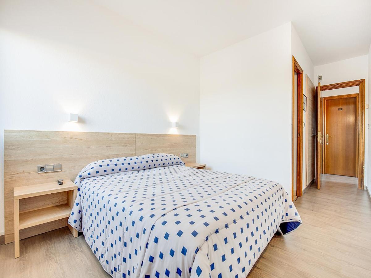 Hotel Restaurante Blanc I Negre 2 Agramunt Bagian luar foto