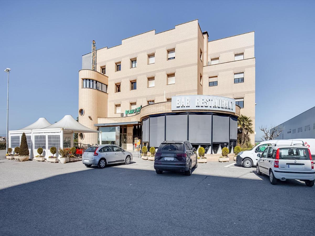 Hotel Restaurante Blanc I Negre 2 Agramunt Bagian luar foto
